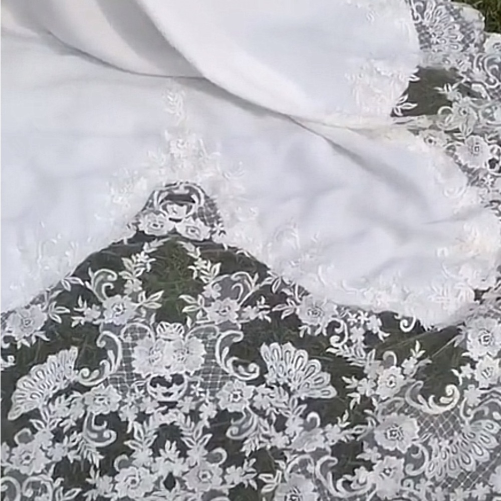 Lightweight, crêpe, long sleeve lace wedding gown ivory - Picture 14 of 15